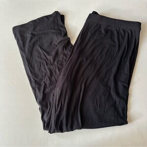 SKIMS Black Leggings